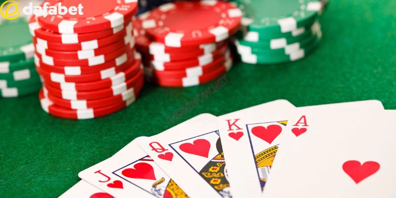 Cách bịp Poker giả vờ kiểm tra bài